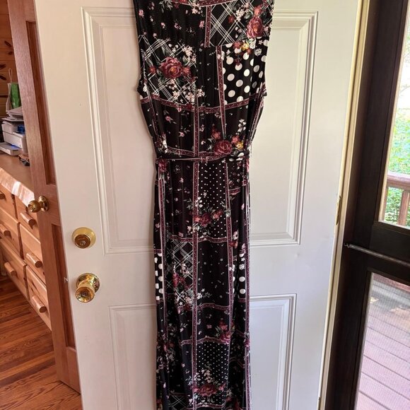 ♡ TORRID MAXI DRESS - Picture 2 of 11